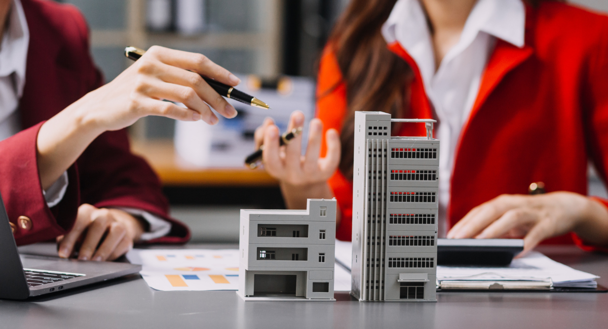8 Benefits of Using a Real Estate Broker to Sell Your Commercial Property (Infographic)